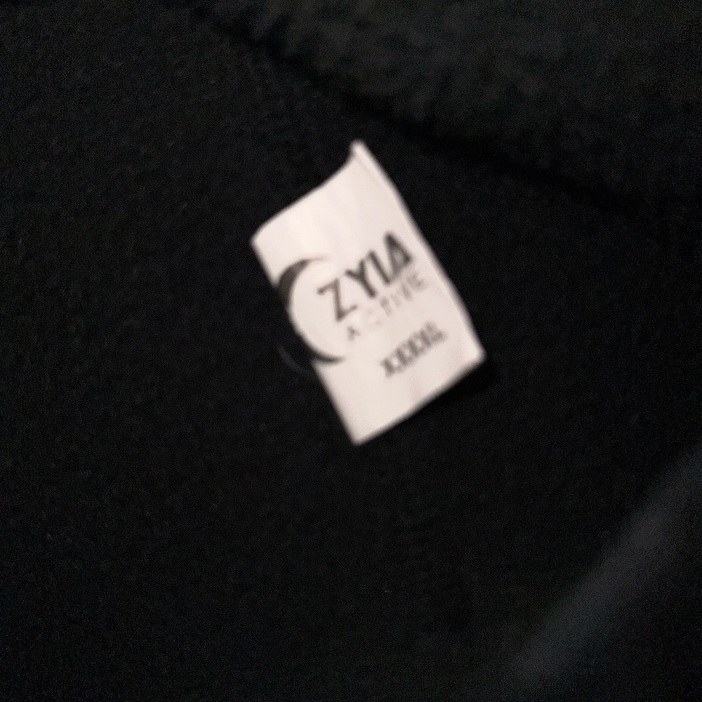 Zyia Jacket - Picture 4 of 5